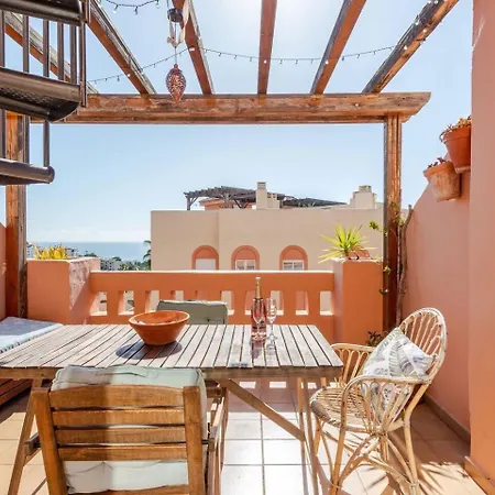 Apartment Riviera Retreat With Private Rooftop And Sea Views *