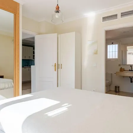 Riviera Retreat With Private Rooftop And Sea Views Mijas
