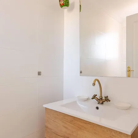 Apartment Riviera Retreat With Private Rooftop And Sea Views *